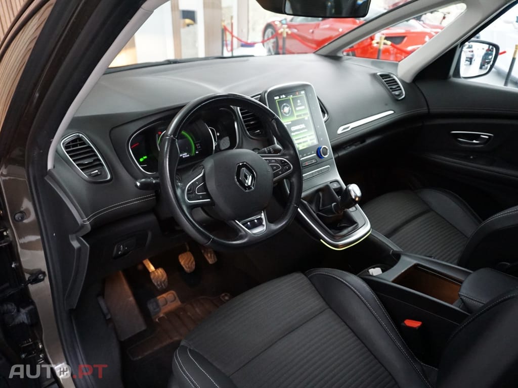Renault Grand Scénic 1.5 dCi Intens Hybrid Assist SS