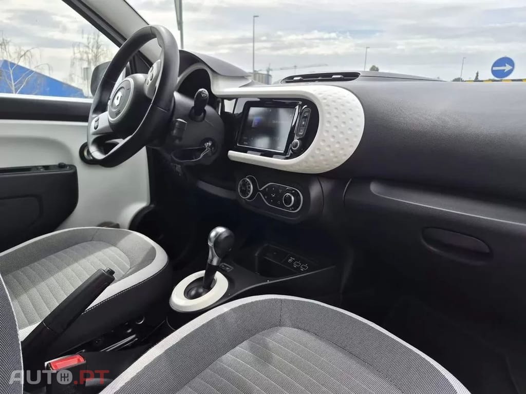 Renault Twingo Z.E. 22 Intens