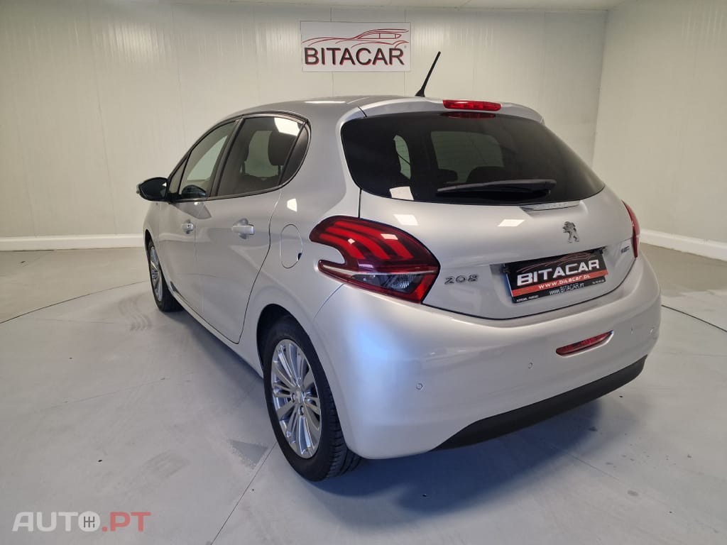 Peugeot 208 1.2 STYLE