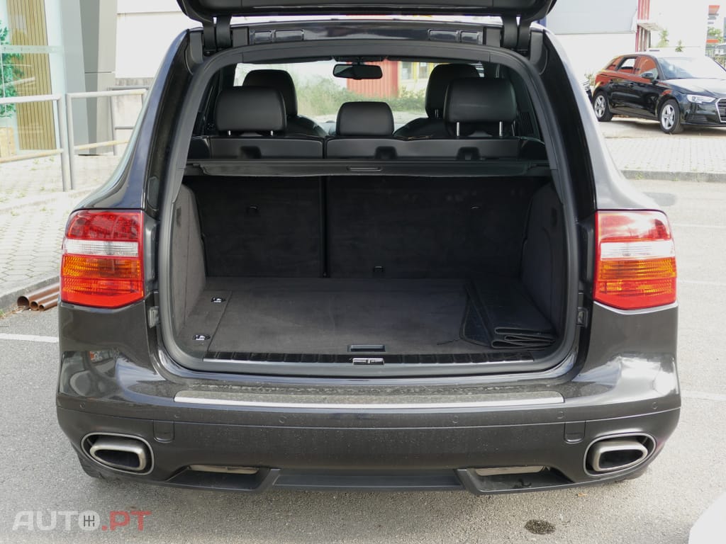 Porsche Cayenne Tiptronic