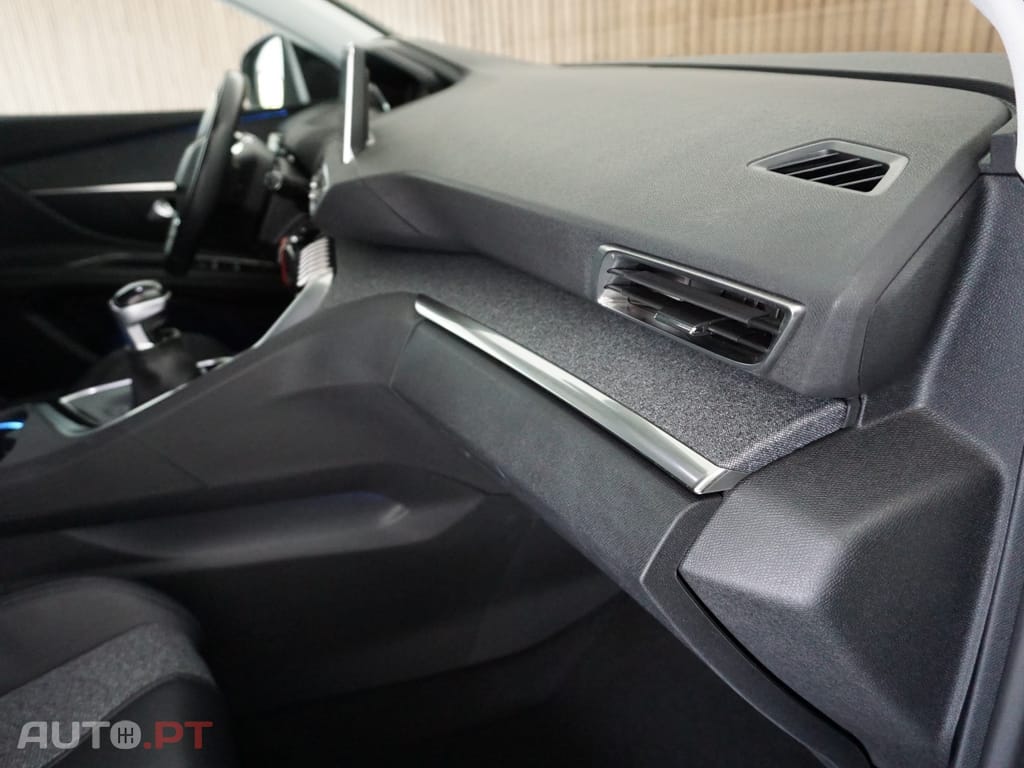 Peugeot 3008 1.2 PureTech Allure