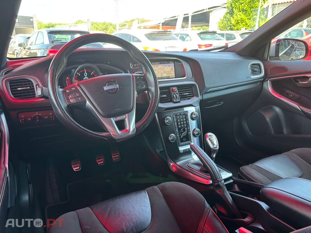 Volvo V40 1.6 D2 R-Design