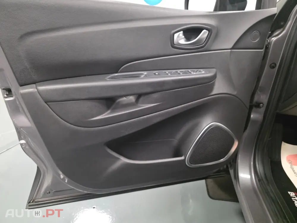 Renault Captur 1.5 DCI EXCLUSIVE