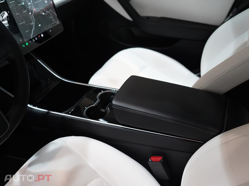 Tesla Model 3 Tração Traseira