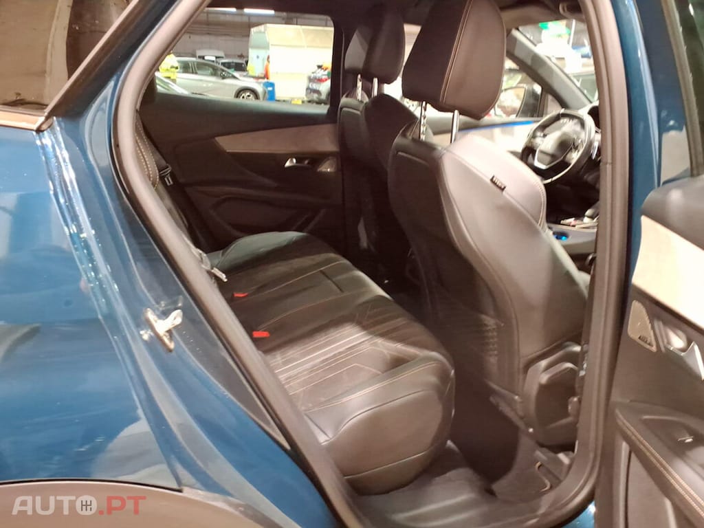 Peugeot 3008 1.6 Hybrid GT Pack e-EAT8