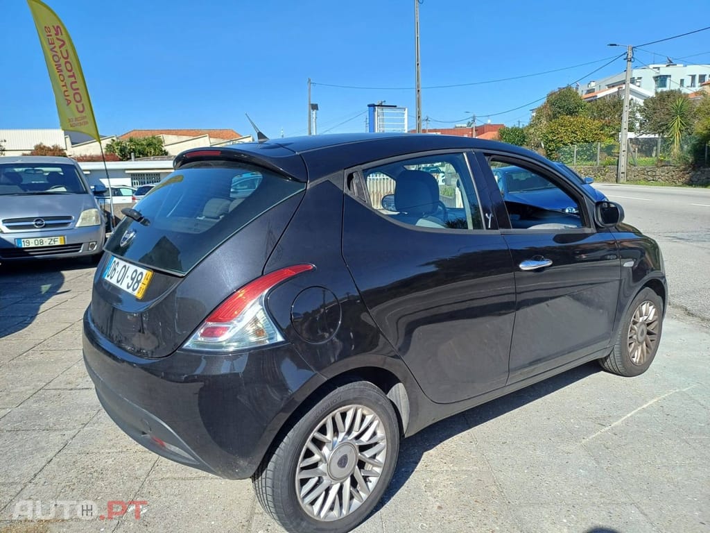 Lancia Ypsilon 1.2 S&S Fashion