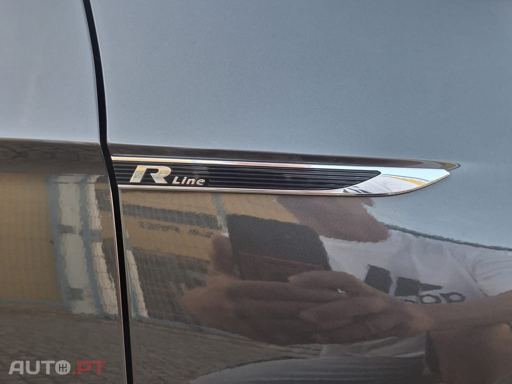 Volkswagen Passat R line