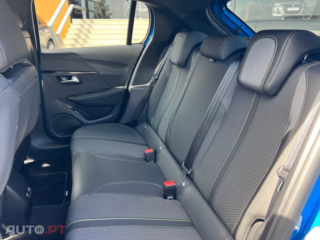Peugeot 208 1.2 PureTech GT Line EAT8