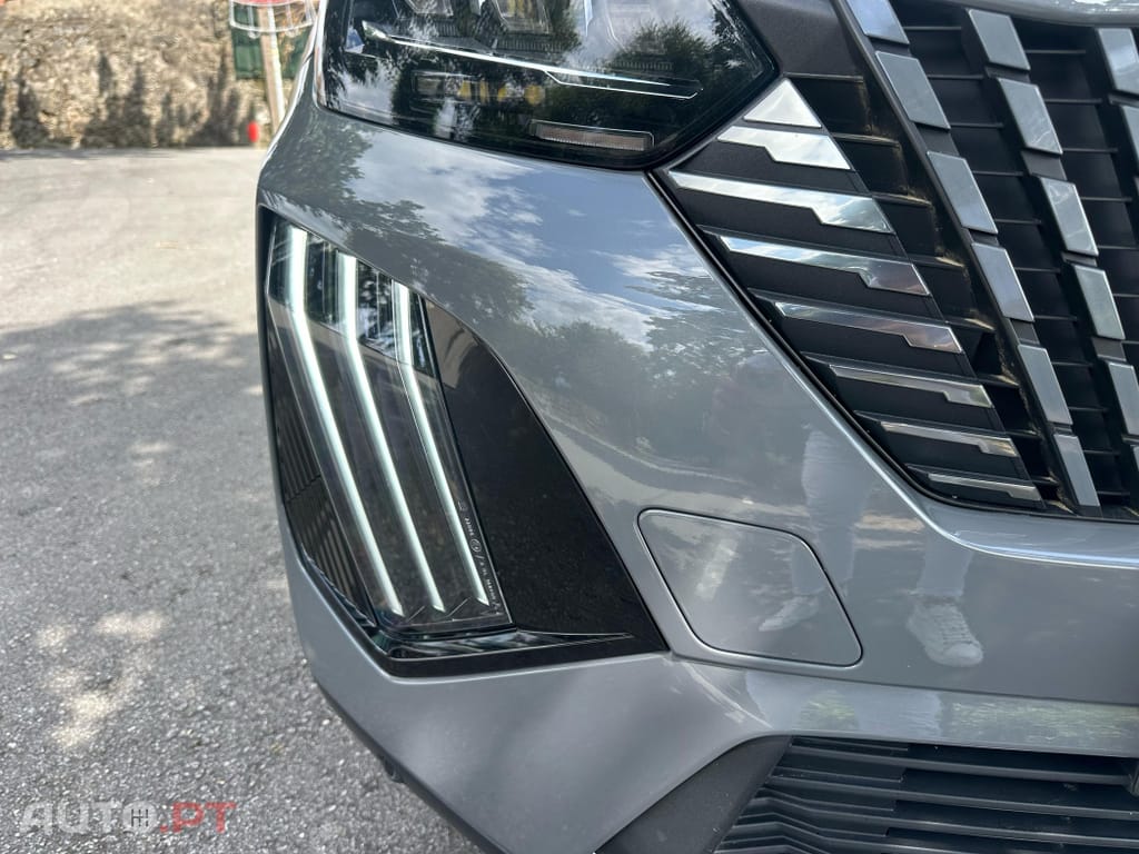 Peugeot E-2008 50 kWh GT Pack