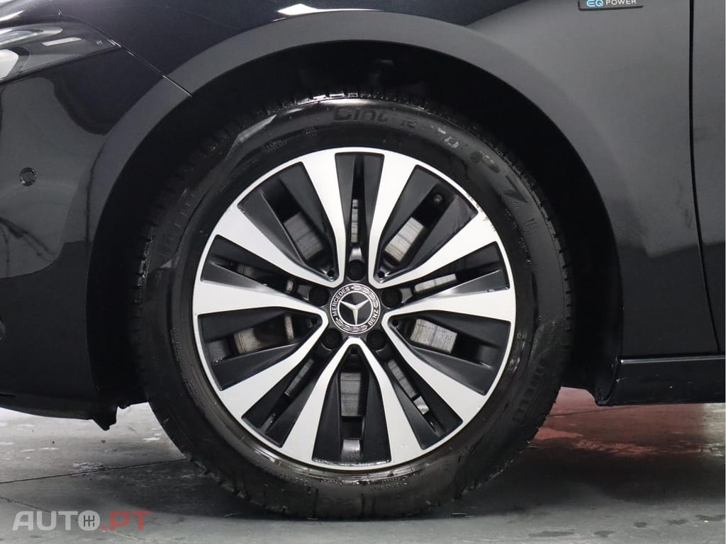 Mercedes-Benz A 250 e Auto