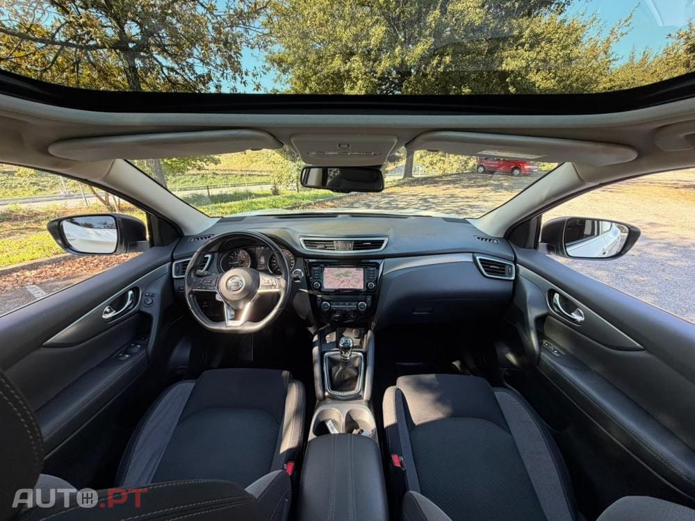 Nissan Qashqai 1.3 DIG-T MHEV Premiere Edition