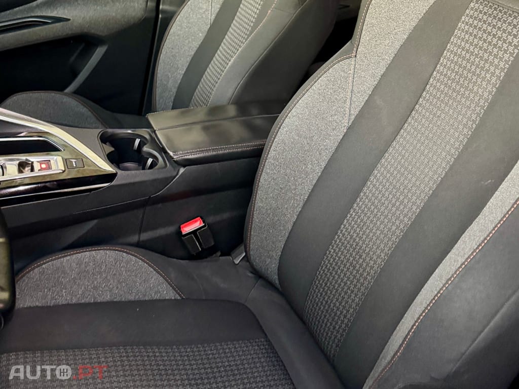 Peugeot 5008 1.6 BlueHDi Style EAT6