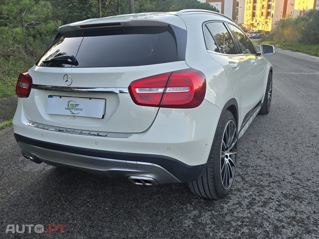 Mercedes-Benz GLA 180 Activity Edition — fotografia 5