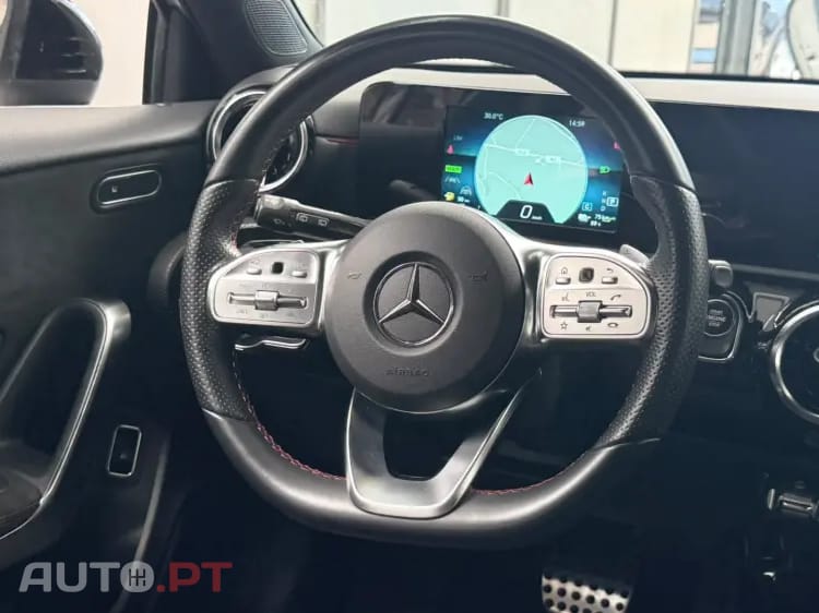 Mercedes-Benz A 250 e AMG Line