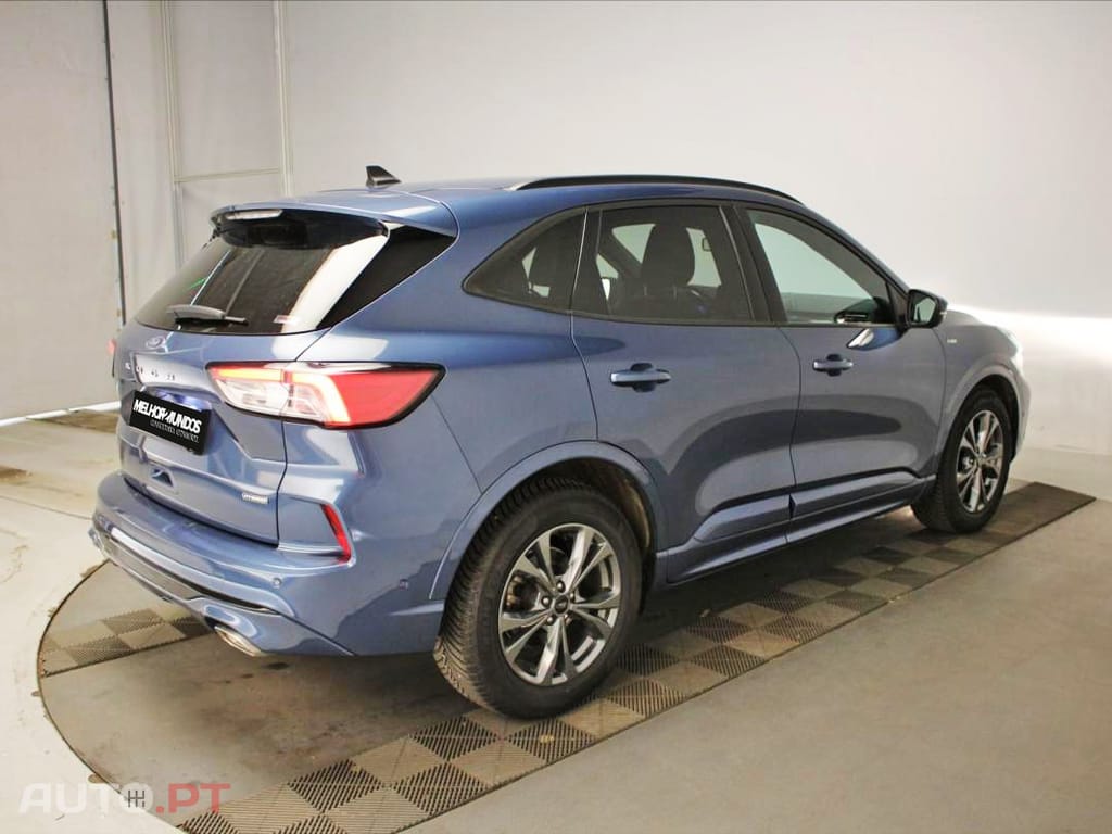 Ford Kuga 2.5 FHEV ST-Line