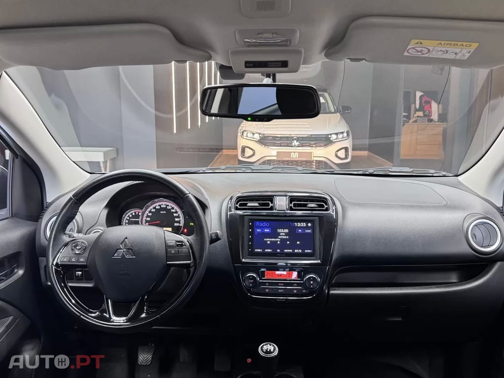 Mitsubishi Space Star 1.2 Intense Connect Edition