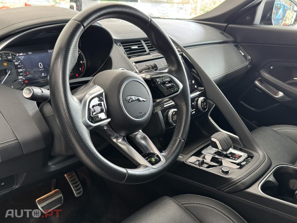 Jaguar E-Pace 1.5 P300e R-Dynamic HSE AWD Aut.