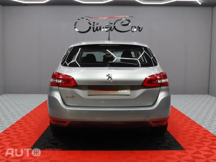 Peugeot 308 SW 1.5 BlueHDI Active — fotografia 8