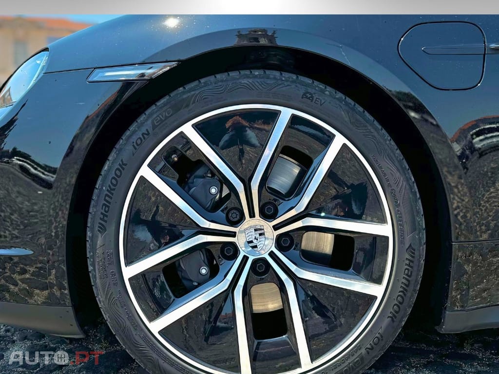 Porsche Taycan Outros