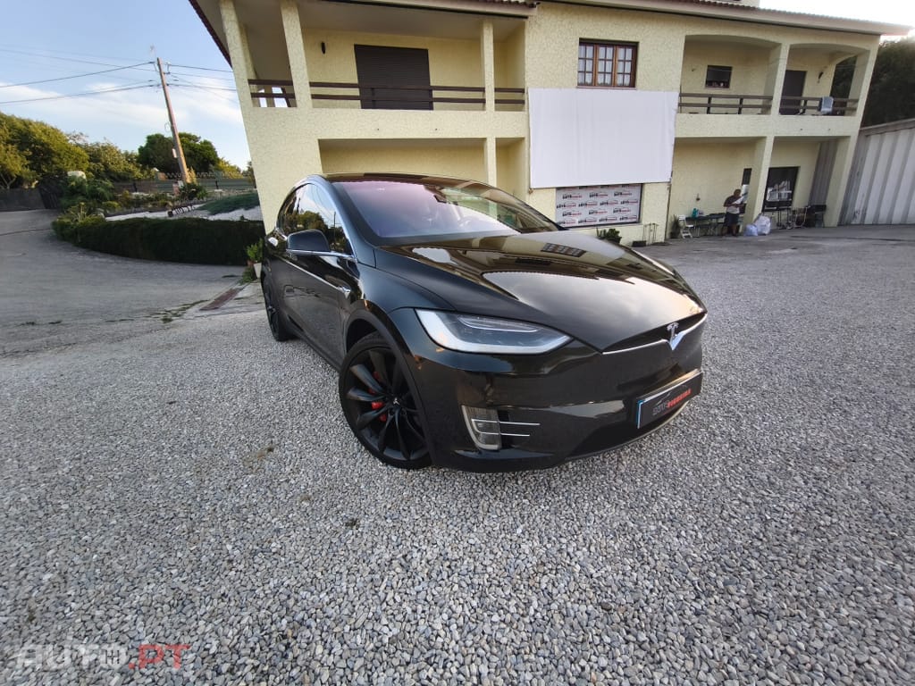 Tesla Model X 100D