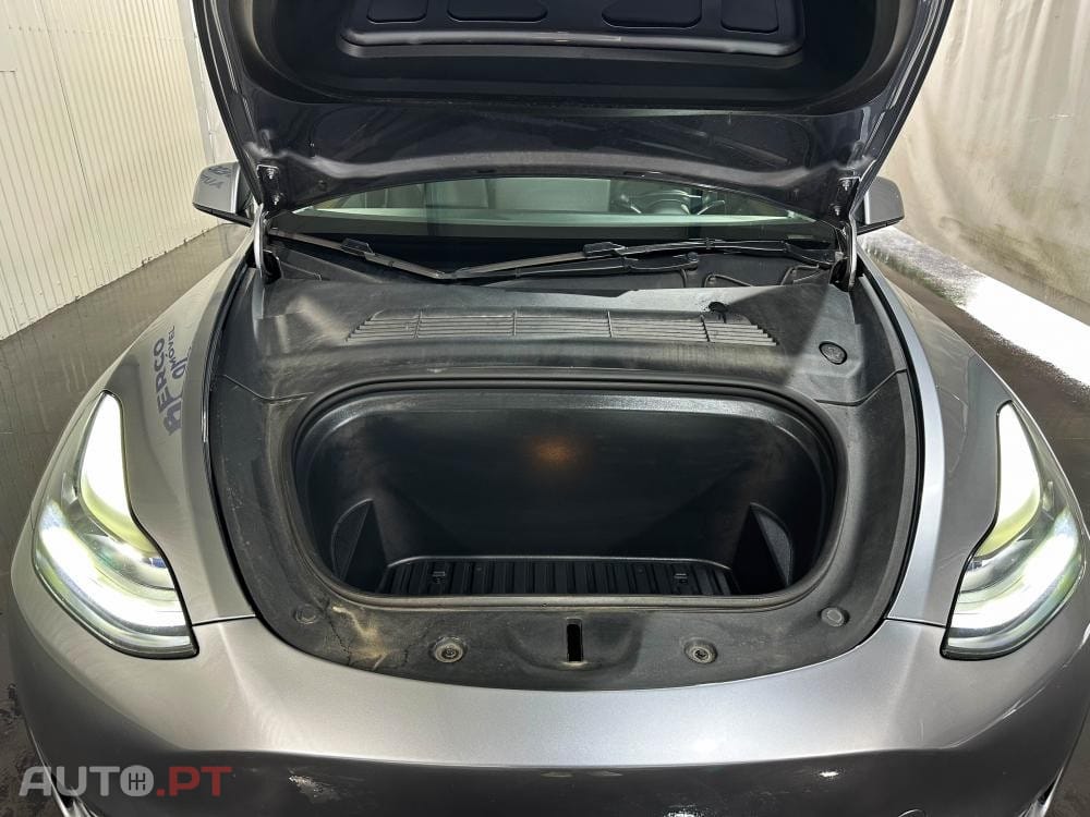 Tesla Model Y Performance Dual Motor AWD
