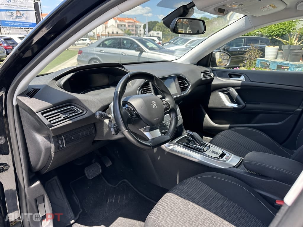 Peugeot 308 1.5 BlueHDi Active EAT8