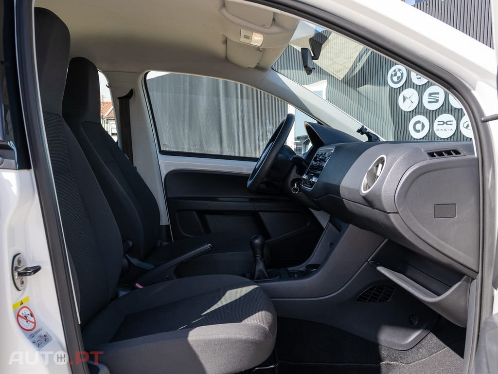Volkswagen Up! 1.0 Take