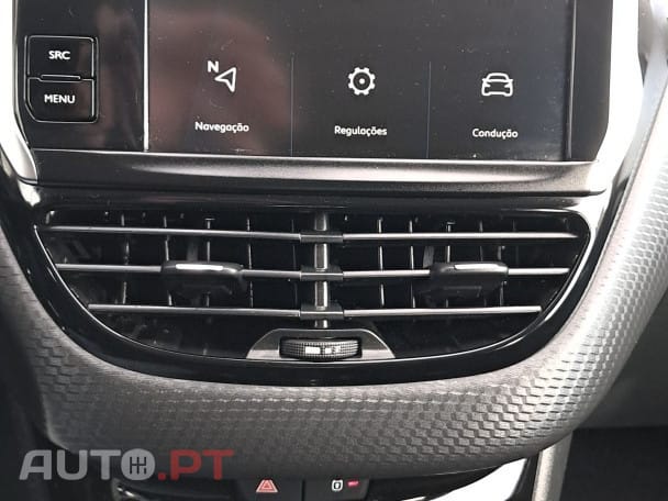 Peugeot 2008 1.5 BlueHDi Signature