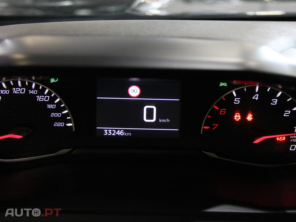 Peugeot 2008 1.2 PureTech Active Pack