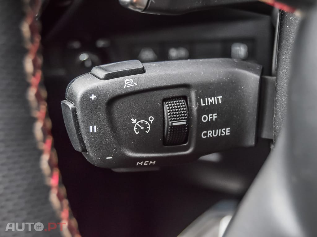 DS DS7 Crossback E-Tense Performance Line+ EAT8