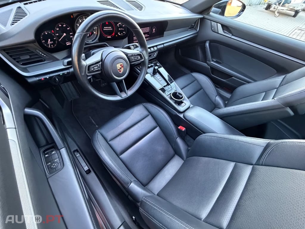 Porsche 992 Carrera GTS
