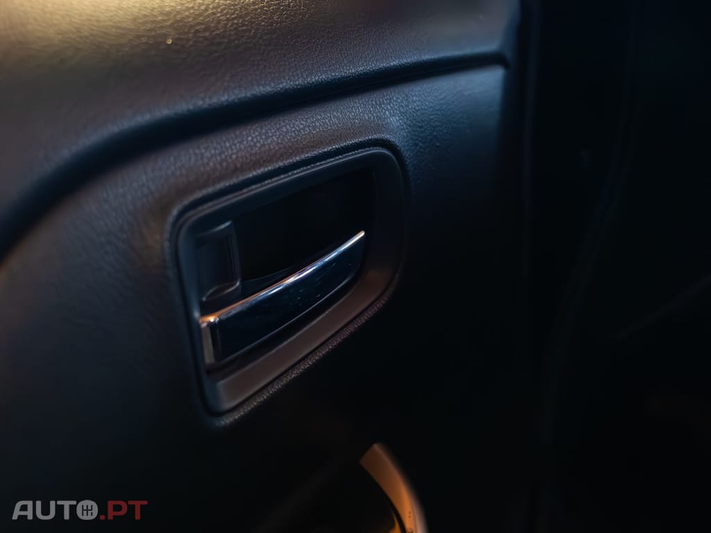 Mitsubishi L200 2.3 DI-D Strakar CD Intense 4WD