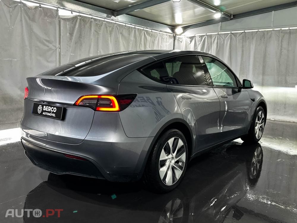 Tesla Model Y Standard