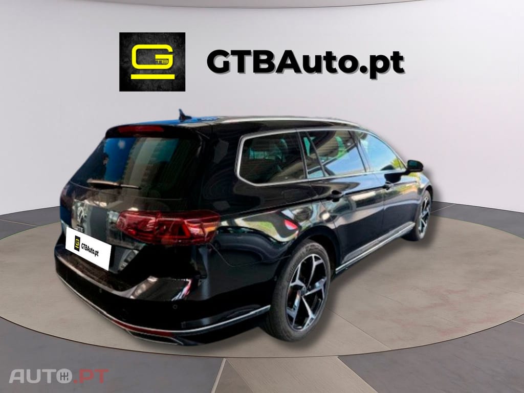 Volkswagen Passat Variant I.V.A DEDUTIVEL GTE DSG R-Line Sport
