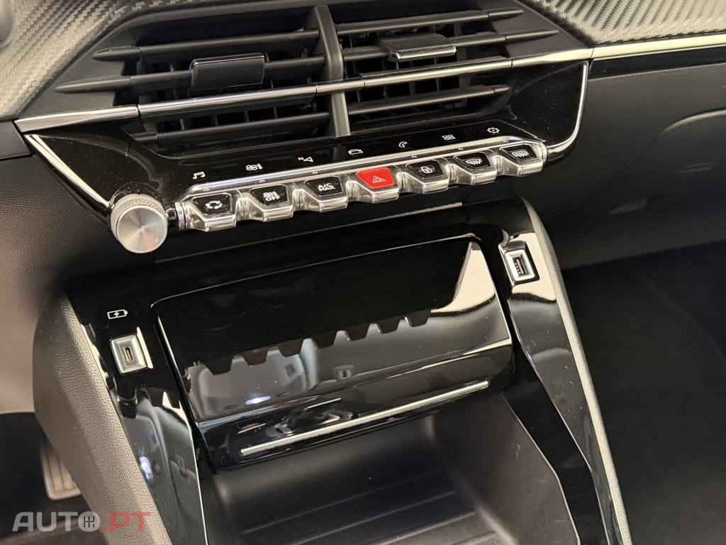 Peugeot 2008 1.2 PureTech Allure Pack EAT8