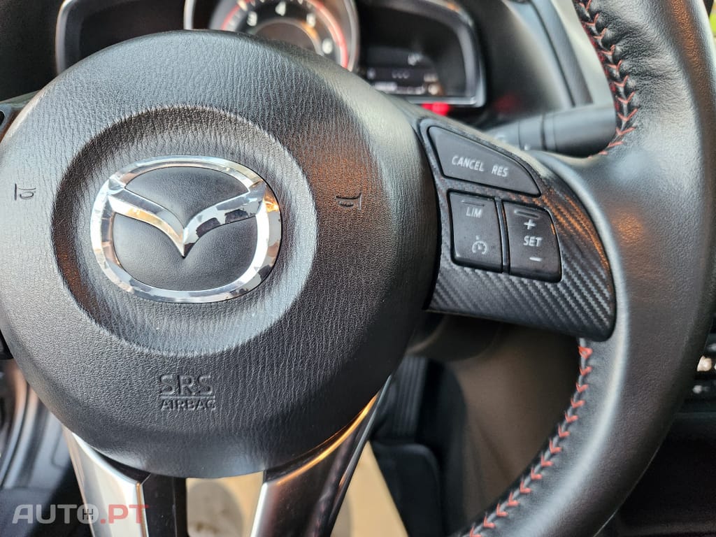 Mazda 3 1.5 Sky-D Excellence Navi