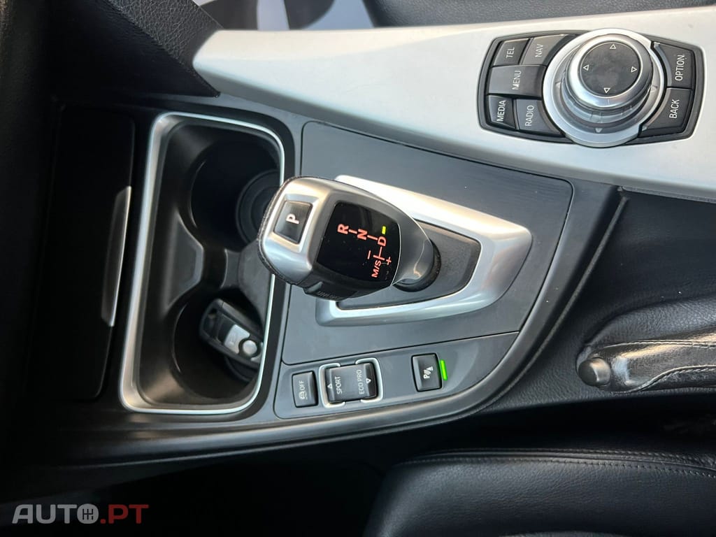 BMW 328 i Auto Line Sport