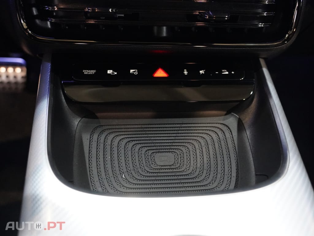 Mercedes-Benz CLA 250 com tecnologia EQ