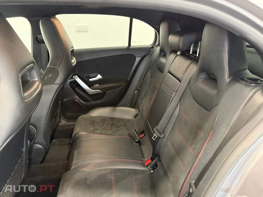 Mercedes-Benz A 250 e AMG Line