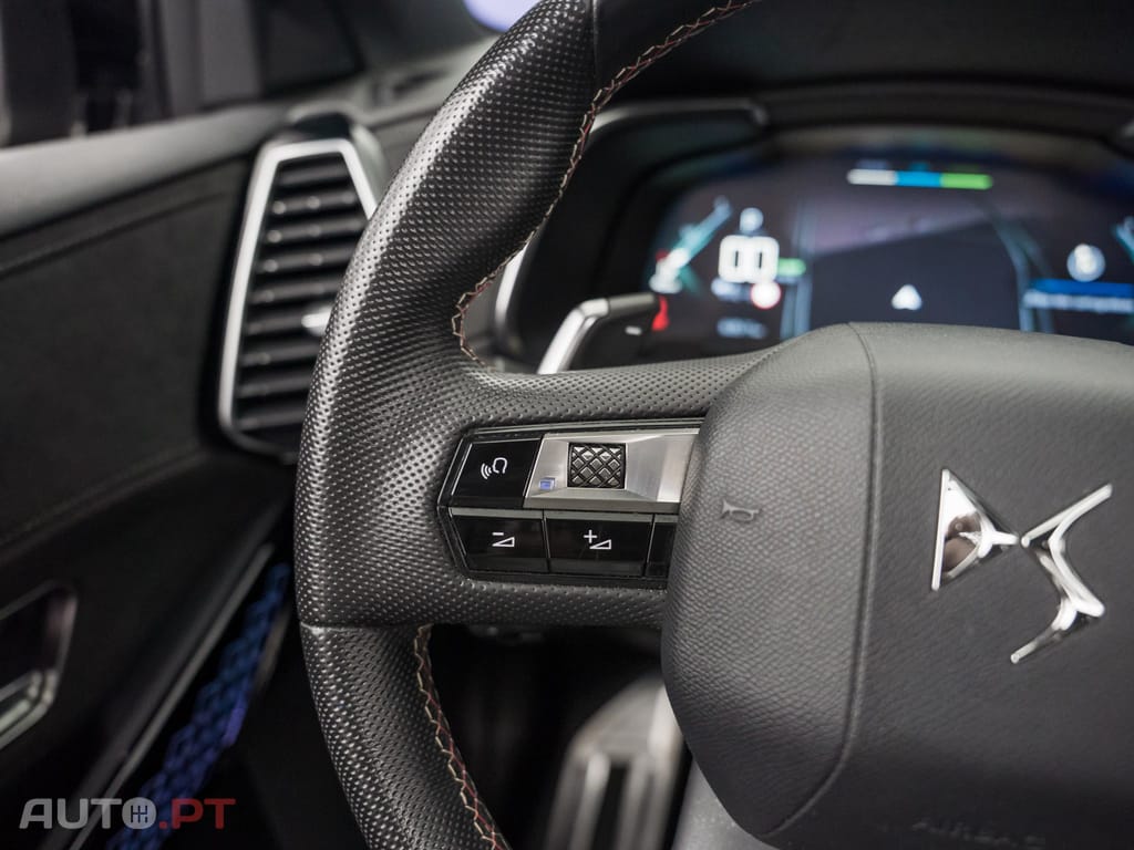 DS DS7 Crossback E-Tense Performance Line EAT8