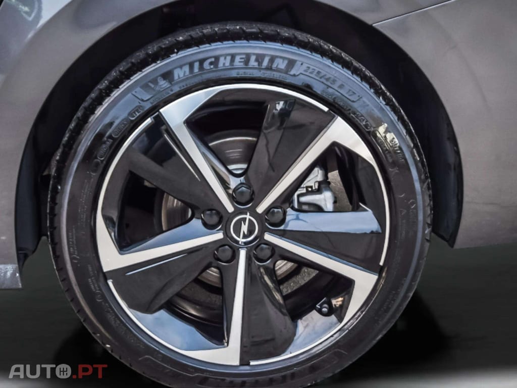 Opel Astra Sports Tourer 1.2 T Hybrid GS eDCT