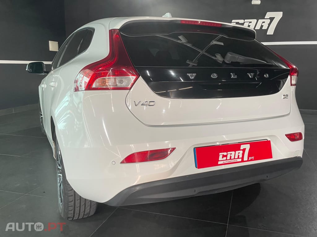 Volvo V40 2.0 D2 Momentum Eco