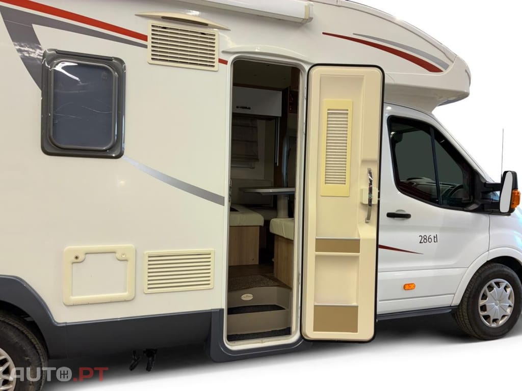 Ford Transit 2.2 Roller Team