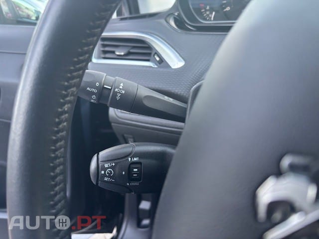 Peugeot 2008 1.6 BlueHDi Style