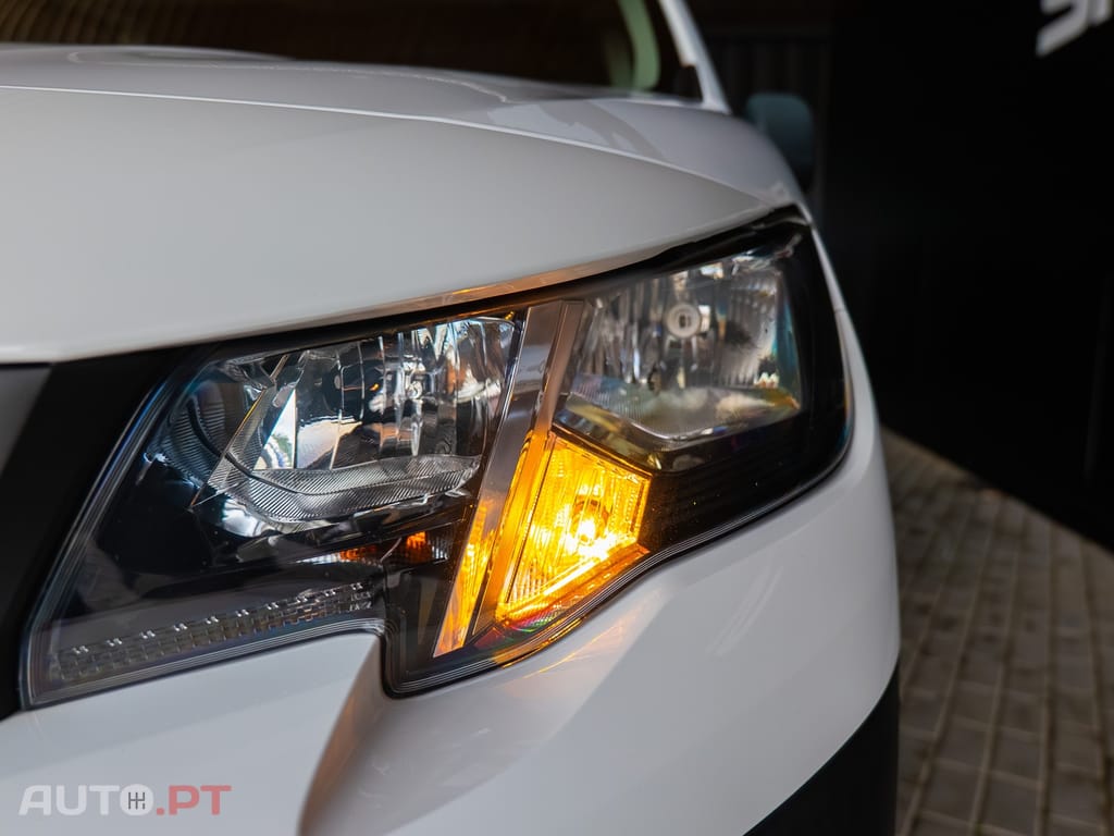 Peugeot Partner 1.6 BlueHDi L2 Premium 3L