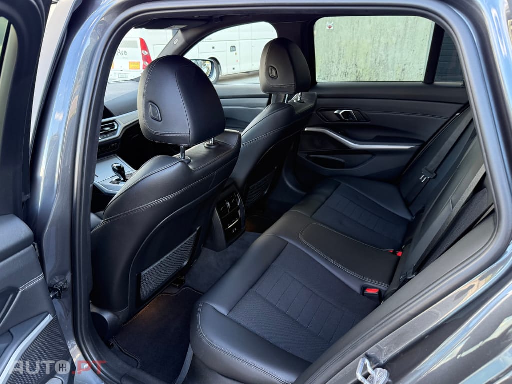 BMW 320 e Touring Corporate Edition Auto
