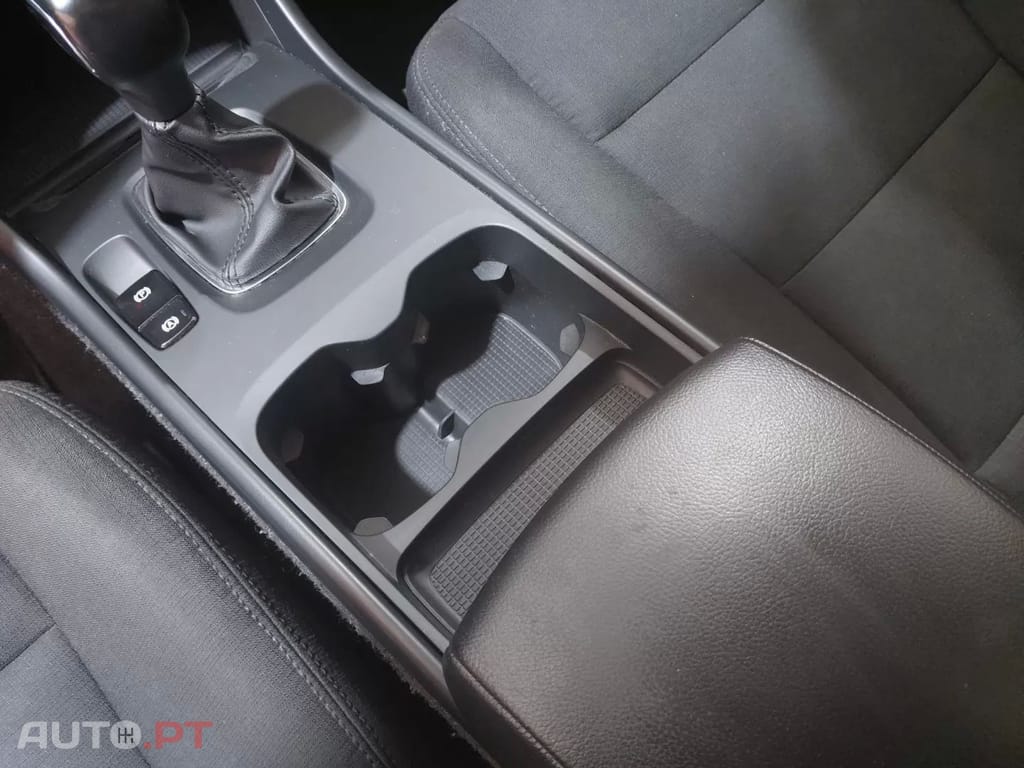 Volvo XC40 1.5 T3 Momentum Tech Edition