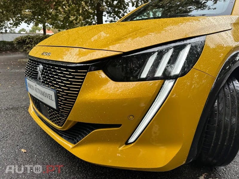 Peugeot E-208 50 kWh GT Pack