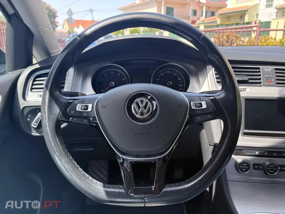 Volkswagen Golf 1.0 TSI Trendline