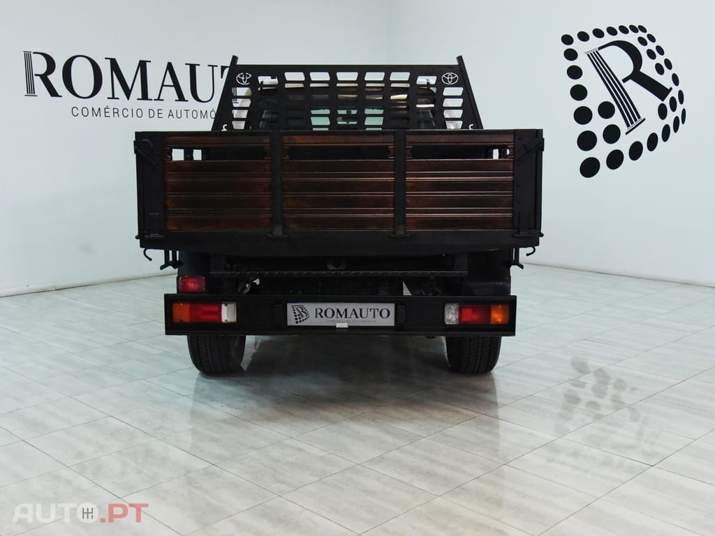 Toyota Hilux 2.4 D-4D 2WD CD CM